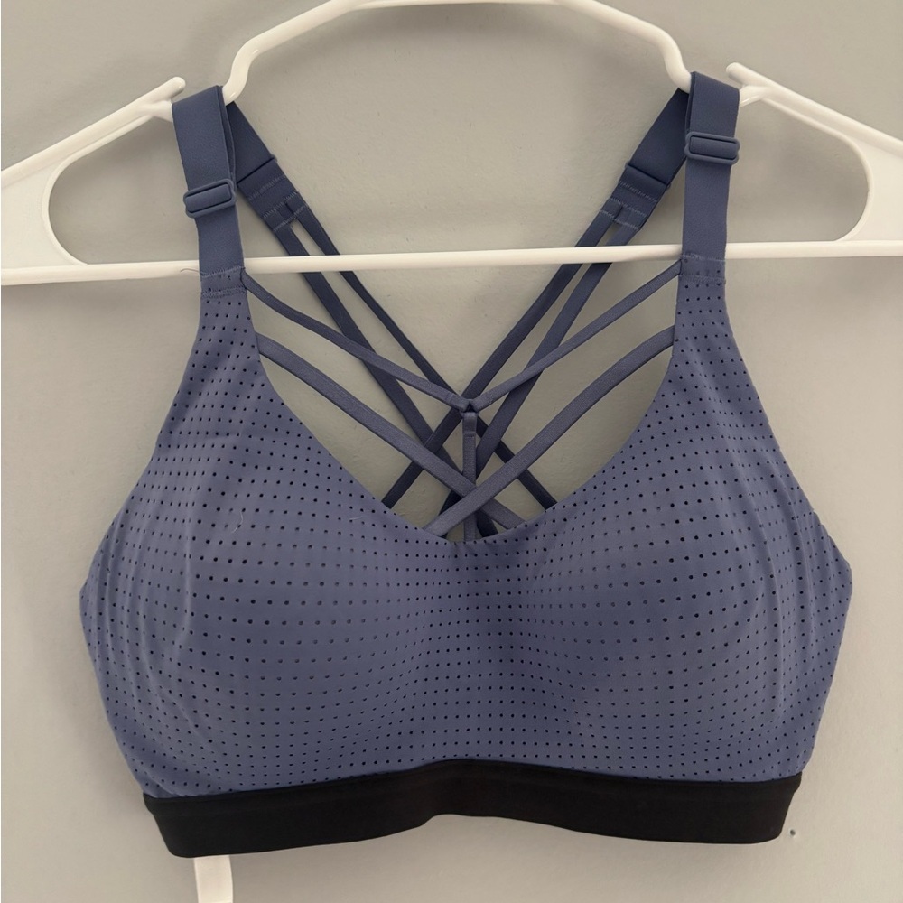 Victoria secret sports bra (Size 32D)
